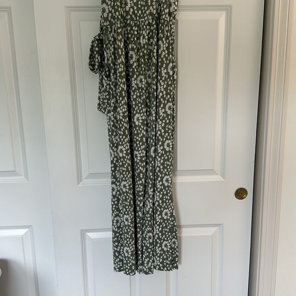 EUC Kailegh faux wrap size small jumpsuit - Picture 7 of 7